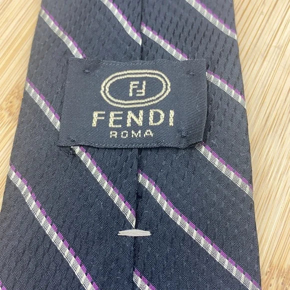 FENDIMen's Tie; Pure Italian Silk